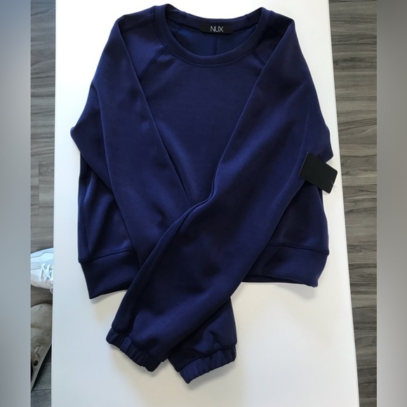 NUX Marcie Sleek Long Sleeve - Picture 2 of 2